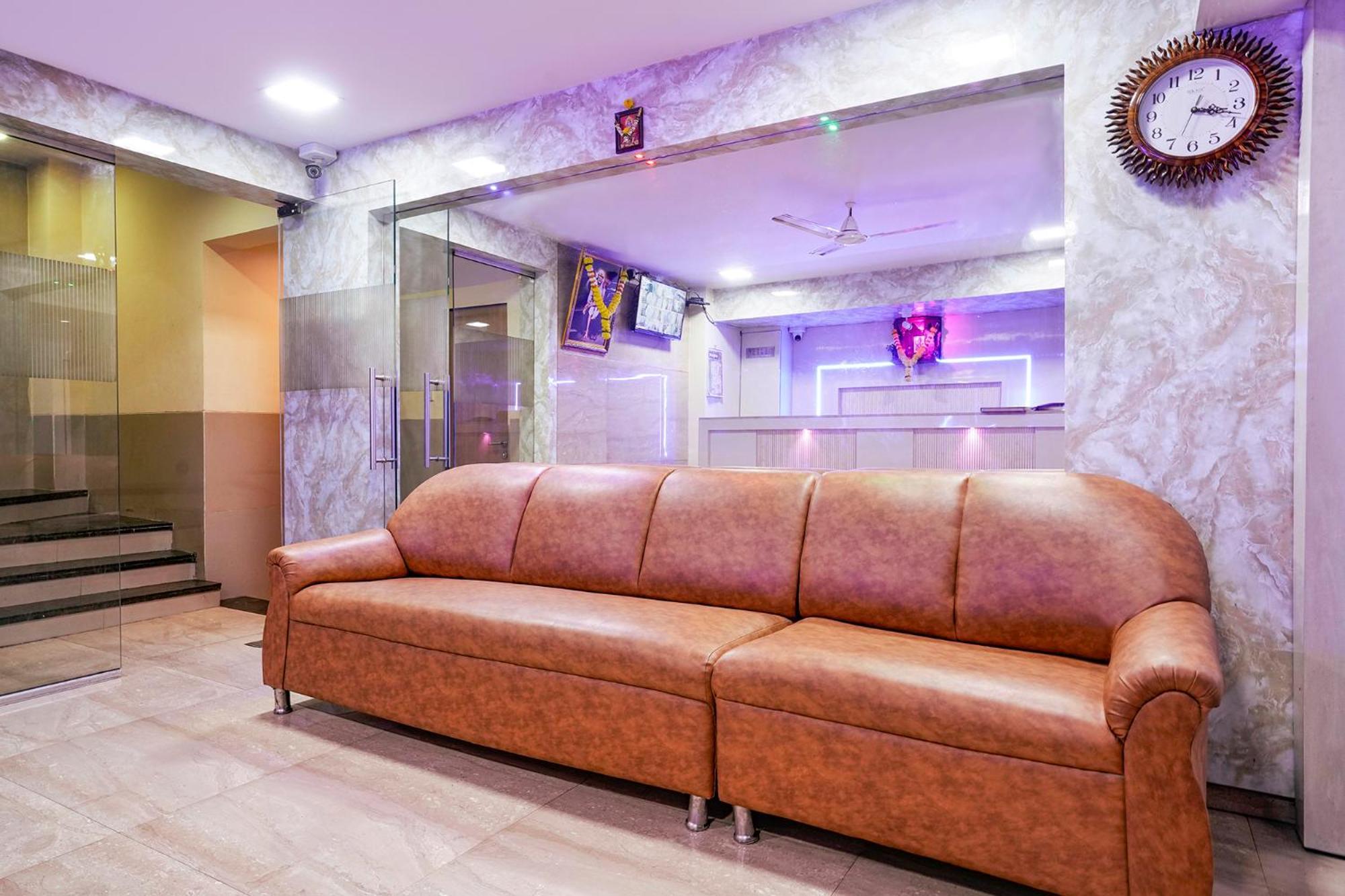 Fabhotel Everest Vashi Exterior photo
