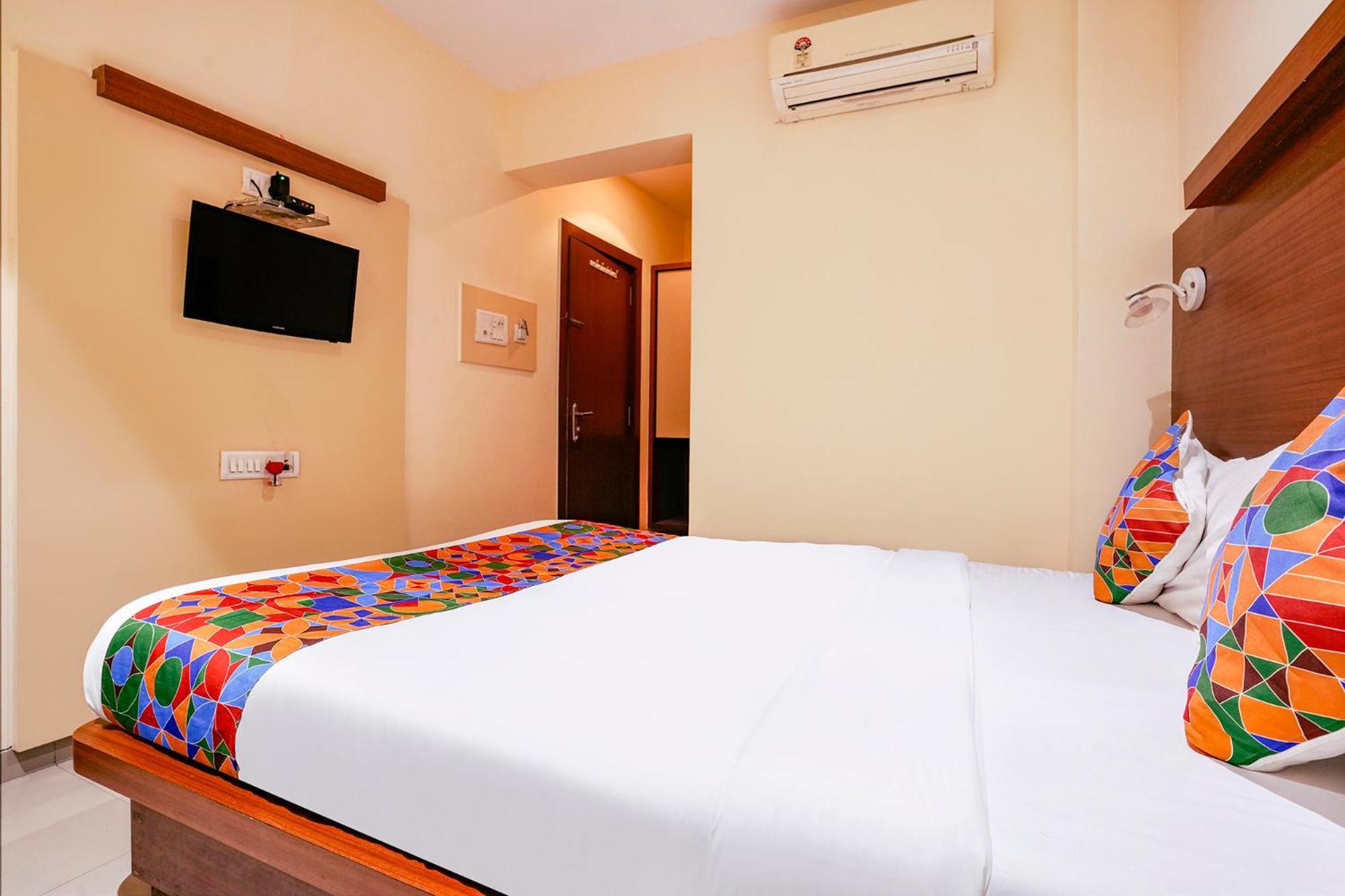 Fabhotel Everest Vashi Exterior photo